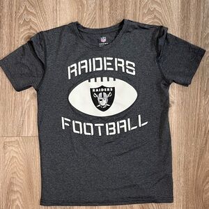 NFL Team Apparel Las Vegas Raiders Short Sleeve T-Shirt Boys size 10/12